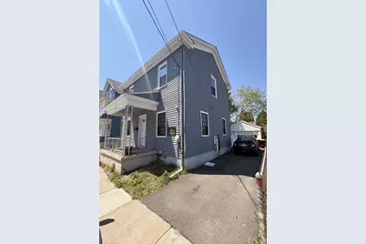 17 Wilcox St, Fall River, MA 02721 - Photo 14