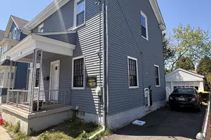 17 Wilcox St, Fall River, MA 02721 - Photo 14
