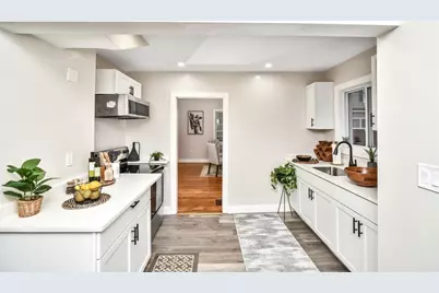 17 Wilcox St, Fall River, MA 02721 - Photo 8