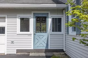 142 Spruce Hill Ave, Northampton, MA 01062 - Photo 4