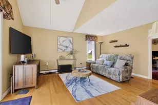 43 Hampshire Rd, Peabody, MA 01960 - Photo 14