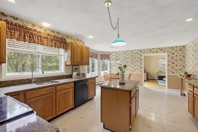 43 Hampshire Road, Peabody, MA 01960 - Photo 12