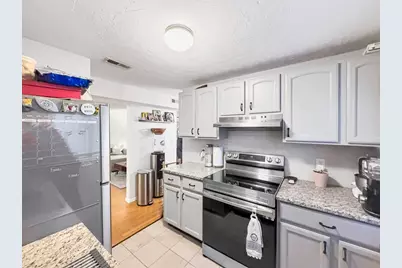 25 Rockland Street #7, Boston, MA 02131 - Photo 4