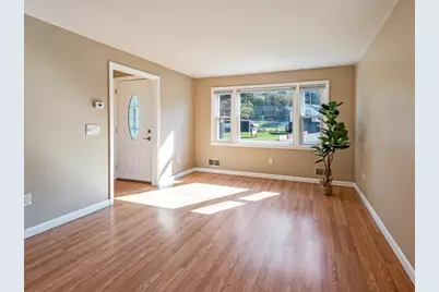 665 Main St, Oxford, MA 01537 - Photo 10