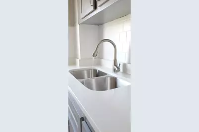 1124 Bedford St, Fall River, MA 02723 - Photo 20