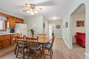 210 7th Ave, Lowell, MA 01854 - Photo 10
