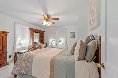 210 7th Avenue, Lowell, MA 01854 - Photo 24