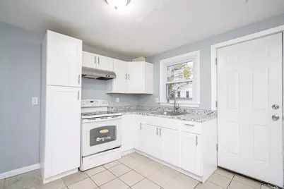 75-77 Chester #77, Springfield, MA 01105 - Photo 4