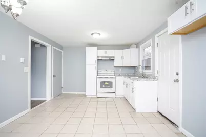 75-77 Chester #77, Springfield, MA 01105 - Photo 2
