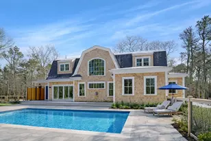 9 Martha's Way, Edgartown, MA 02539 - Photo 2