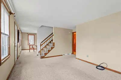42 Sewell St, Brockton, MA 02301 - Photo 8