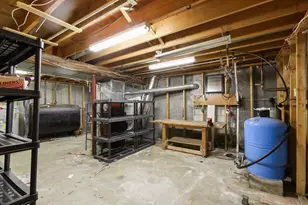 42 Sewell St, Brockton, MA 02301 - Photo 32
