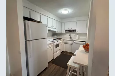 180 Main St #1202, Bridgewater, MA 02324 - Photo 6
