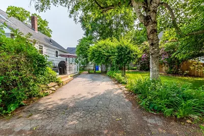 40 Benefit St, Attleboro, MA 02703 - Photo 22