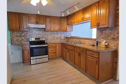 84 Tavitian Blvd, Marlborough, MA 01752 - Photo 2