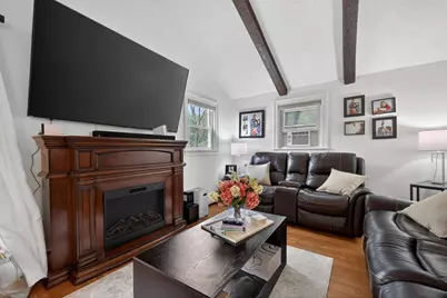 54 Oakwood Ave, Billerica, MA 01821 - Photo 4