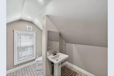 9 Hood St, Saugus, MA 01906 - Photo 24