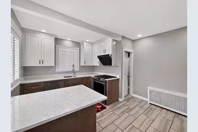 9 Hood St, Saugus, MA 01906 - Photo 10