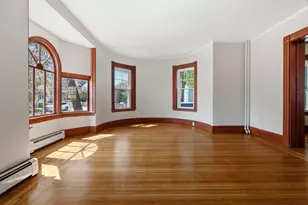 10 Oak Bluff St, Medford, MA 02155 - Photo 8