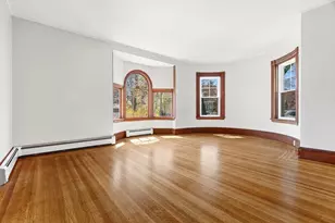 10 Oak Bluff St, Medford, MA 02155 - Photo 10