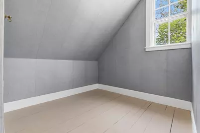 10 Oak Bluff St, Medford, MA 02155 - Photo 32