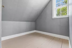 10 Oak Bluff St, Medford, MA 02155 - Photo 32