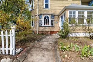 10 Oak Bluff St, Medford, MA 02155 - Photo 4