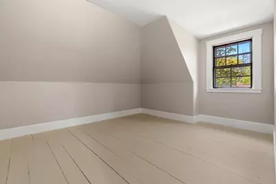 10 Oak Bluff St, Medford, MA 02155 - Photo 30
