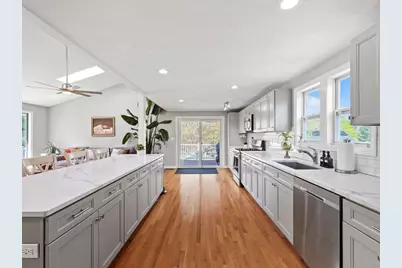 5 Bradford Ter, Saugus, MA 01906 - Photo 6
