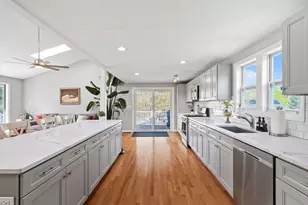 5 Bradford Terrace, Saugus, MA 01906 - Photo 6
