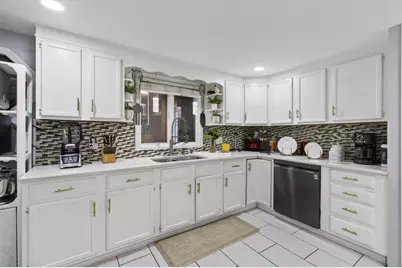 102 Thurber Avenue, Brockton, MA 02301 - Photo 6