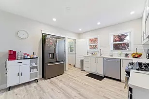 22 Frank St, Worcester, MA 01604 - Photo 12