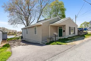 126 Ocean View Ave, Swansea, MA 02777 - Photo 4