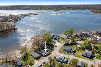 126 Ocean View Ave, Swansea, MA 02777 - Photo 32