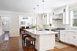 39 Charles St, Newton, MA 02466 - Photo 4