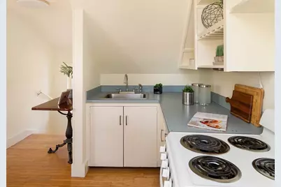 185 Hamilton St #3, Cambridge, MA 02139 - Photo 8