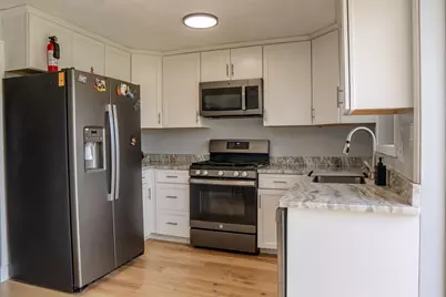 2 Sterling Ln #2, Haverhill, MA 01835 - Photo 4