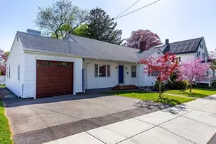 277 Valentine St, Fall River, MA 02720 - Photo 2