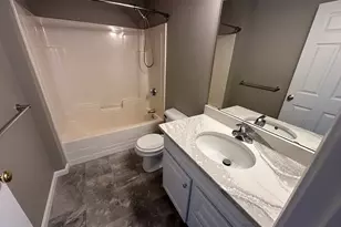178 Middle St, Leominster, MA 01453 - Photo 8