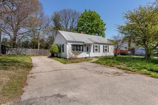 20 Rayburn Rd, Stoughton, MA 02072 - Photo 2