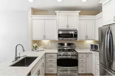 900 Lynnfield St #D16, Lynnfield, MA 01940 - Photo 4