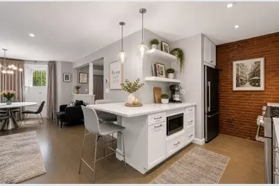 194 W Brookline Street #1, Boston, MA 02118 - Photo 4