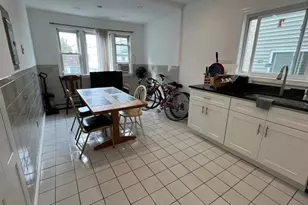 22 Marcella, Cambridge, MA 02141 - Photo 2