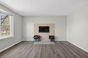 752 S Main St, Haverhill, MA 01835 - Photo 12