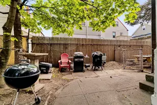 295 Beacon St, Somerville, MA 02143 - Photo 16