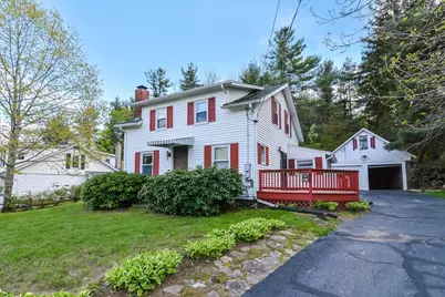 727 Pleasant St, Paxton, MA 01612 - Photo 1