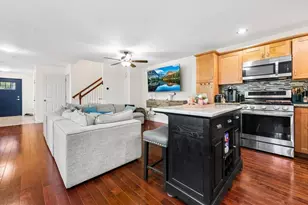 7 Mt Vernon St, Haverhill, MA 01830 - Photo 4