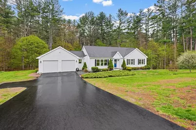 36 Brooks St, Upton, MA 01568 - Photo 2