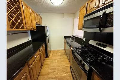 33 Pond Ave #1014, Brookline, MA 02445 - Photo 4
