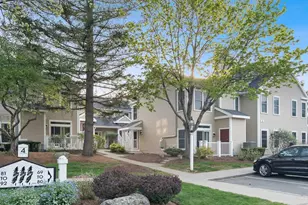 73 Bradford Commons Ln, Braintree, MA 02184 - Photo 6